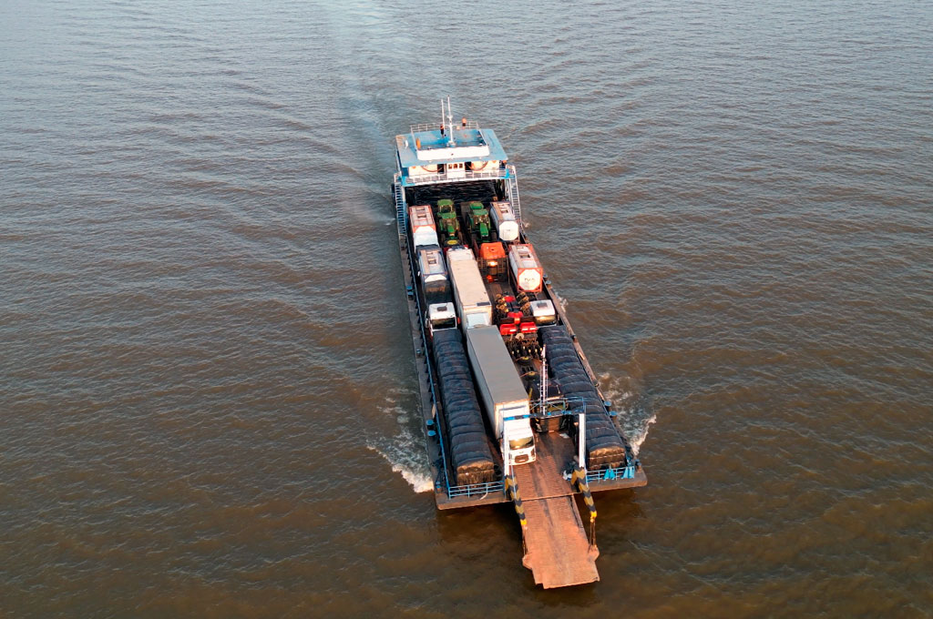 images/231019-Costa-Brasil-fluvial-hidrovia-caminhao.jpg